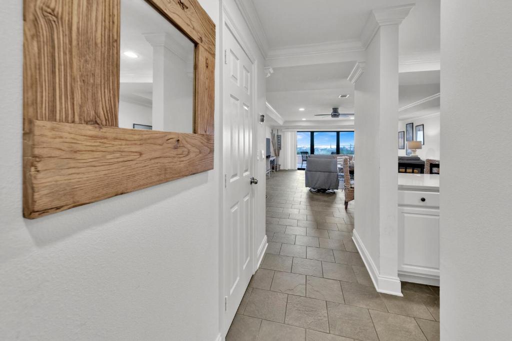 Aegean 104 - Updated Aegean Gulf Front Property, Destin