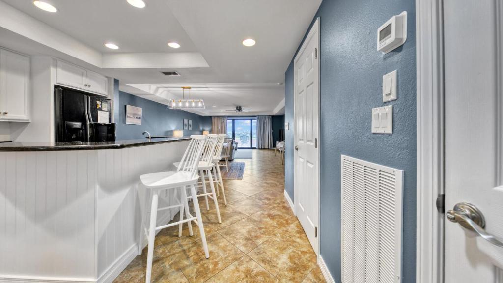 Aegean 105 - Updated Beach Front Rental on Holiday Isle, Destin