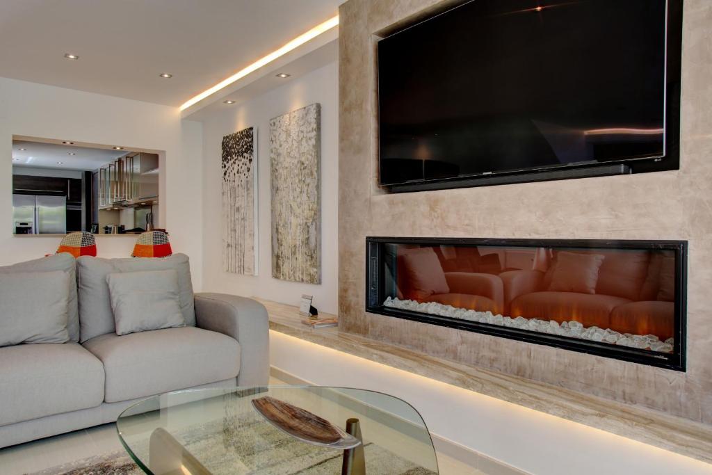 Casa Stefania - Modern Townhouse by Finest Rentals - 2