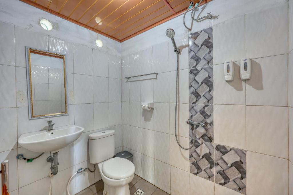 Kira Cottages photo