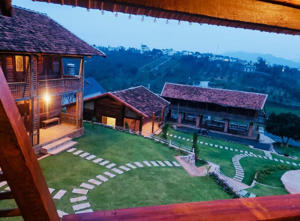 Tiền Phong Hill Homestay