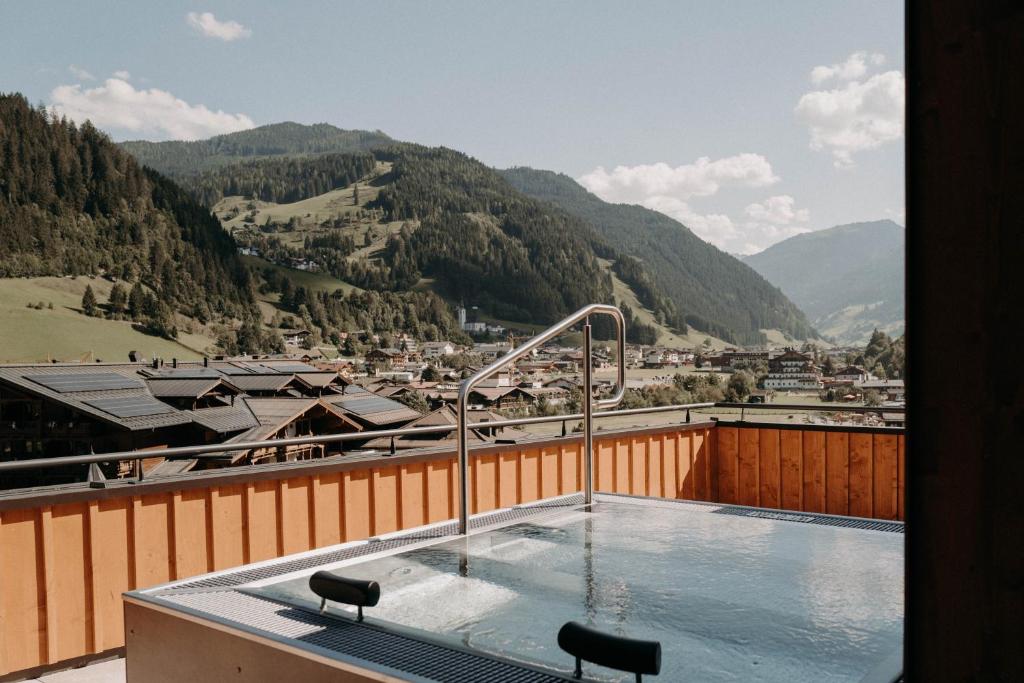 Hot tub