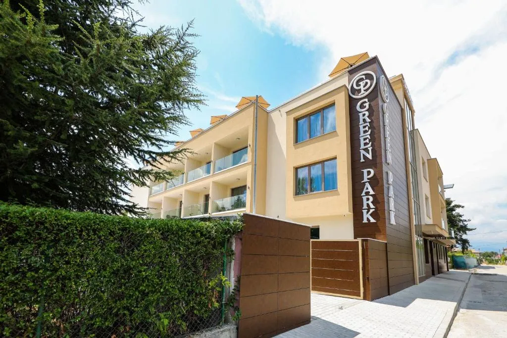 Hotel Green Park Service Perfected，位于格尔门的酒店