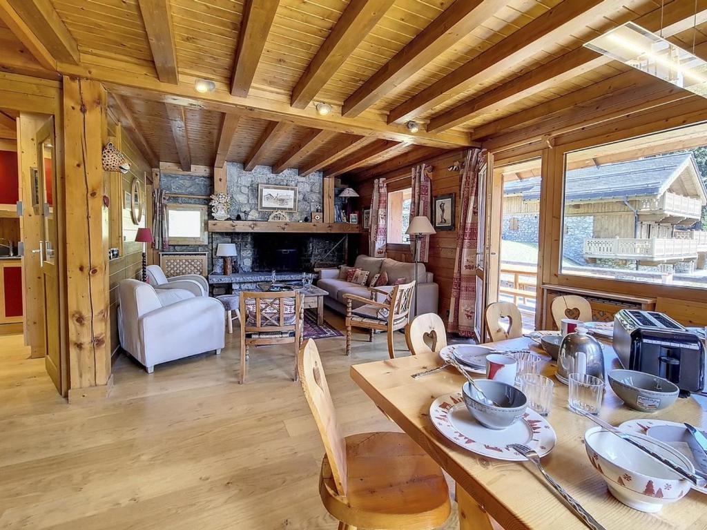 Chalet Méribel : Ski aux pieds, spacieux, lumineux avec cheminée - 3
