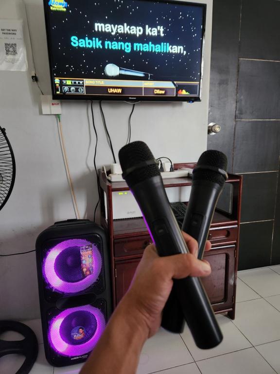 Casita Mia - Guest House for 9pax with WIFI, NETFLIX, YOUTUBE, KARAOKE, CAN COOK and BBQ photo