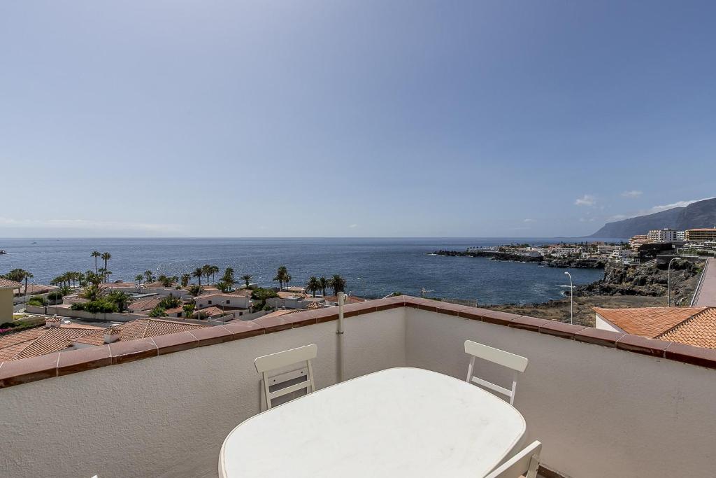 EDEN RENTALS Oceanfront Hideaway - 1