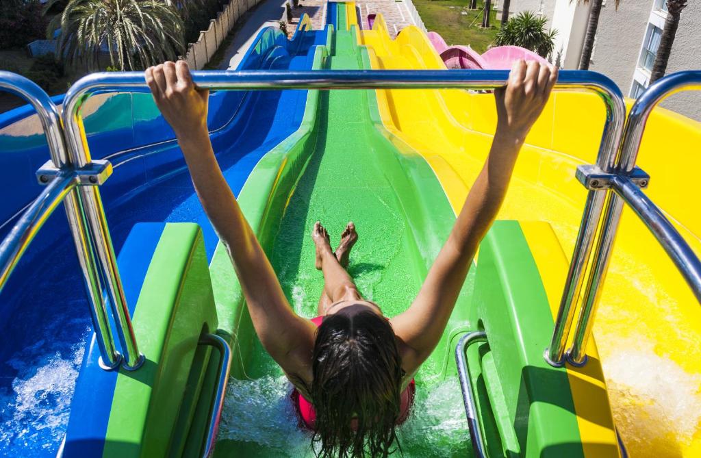 Globales Playa Estepona — Swimming pool in Estepona, Andalusia
