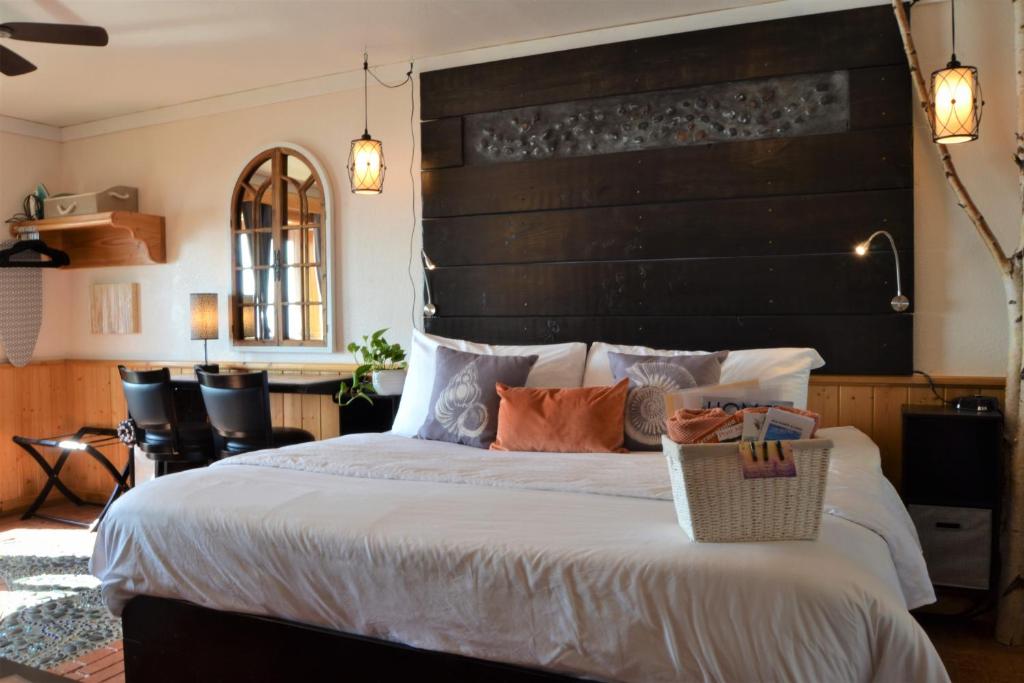 Homer Inn & Spa photo
