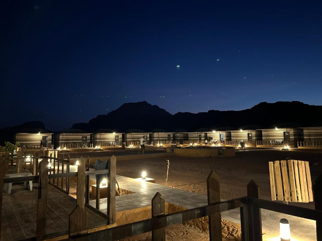 Panorama Wadi Rum photo