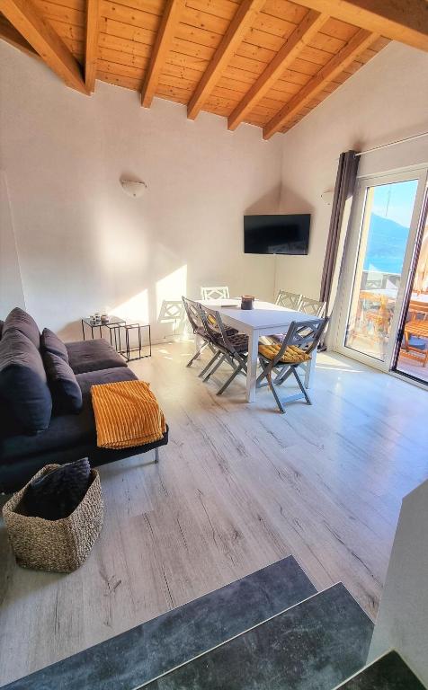 REST AND VIEW APARTMENT, Vercana