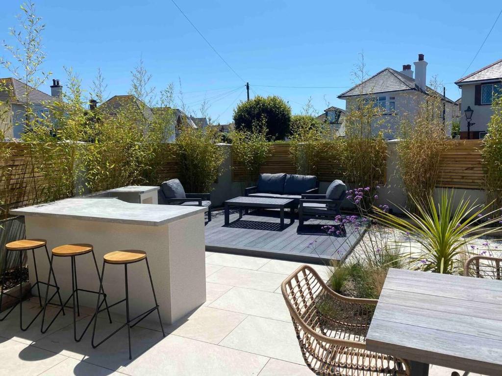Hathaway Beach House Bournemouth - photo 4