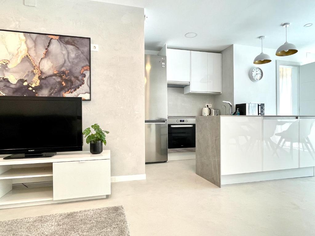 WHITE DREAM Near the Sea 3bed by Solrentspain - 2