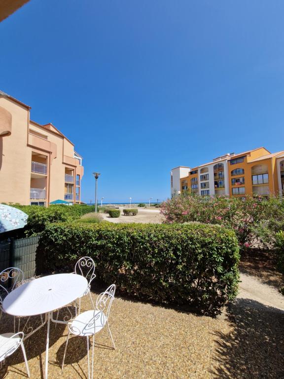 T2 rez de jardin direct plage - 1