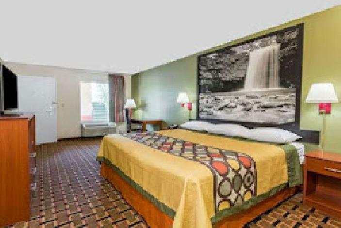 Super 8 By Wyndham Stafford photo