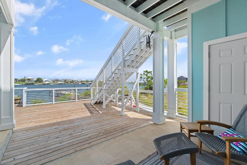 Pescador Landing 6A, Pensacola