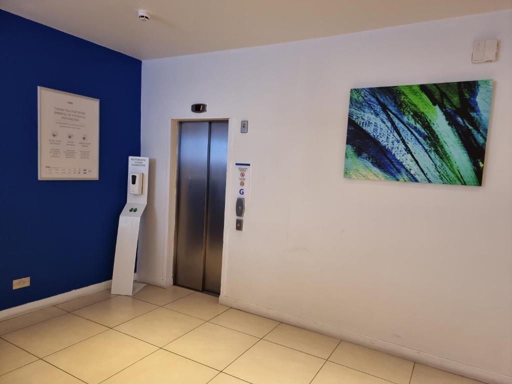Holiday Inn Express Wakefield photo