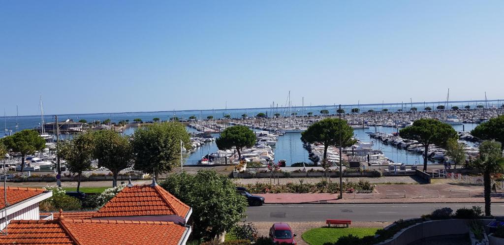 ARCACHON PETIT PORT - T3 VUE BASSIN - 2