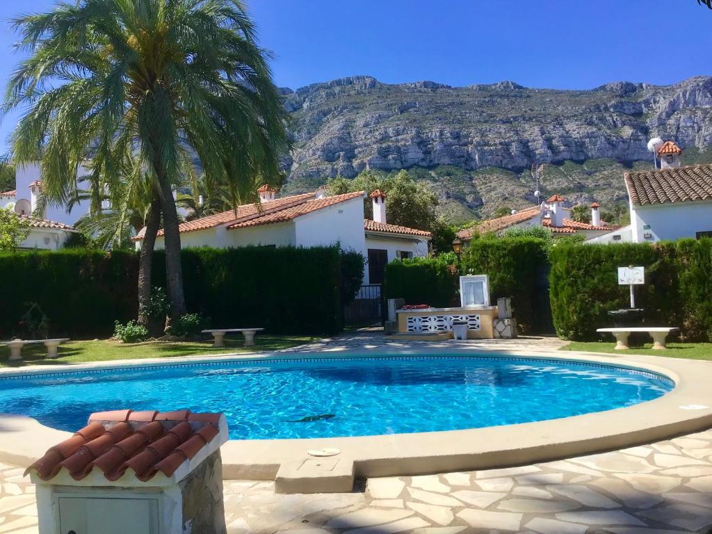 Casa de 2 dormitorios con piscina, 2 terrazas privadas, WIFI, BBQ - 4