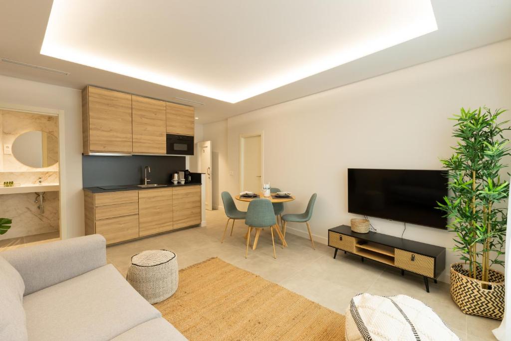 Diana Suites 23 - 4