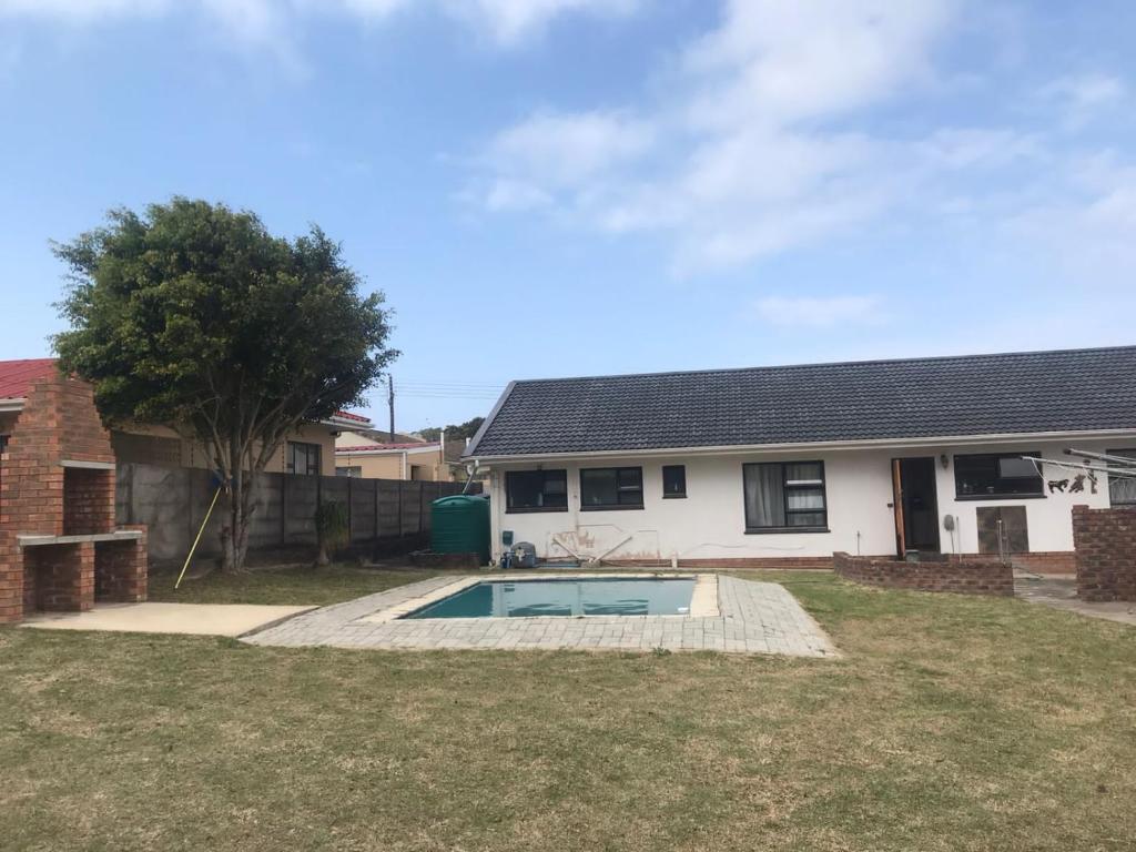 Andys101, East London