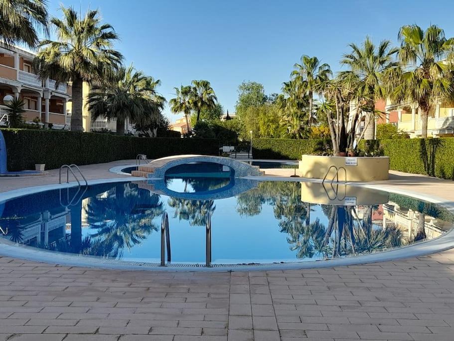 Beautiful 2-bed beachside apartment - 2