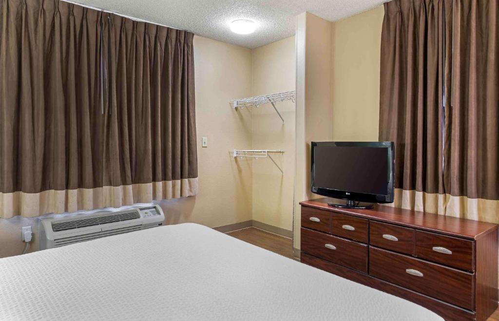 Extended Stay America Suites - Los Angeles - Long Beach Airport photo
