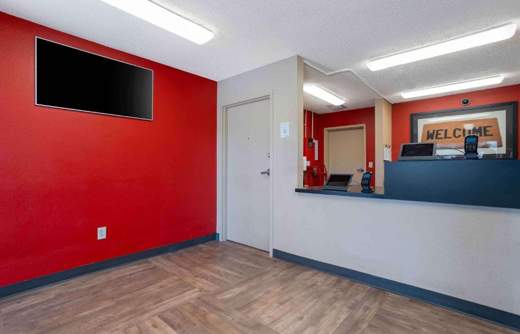 Extended Stay America Suites - Houston - The Woodlands photo