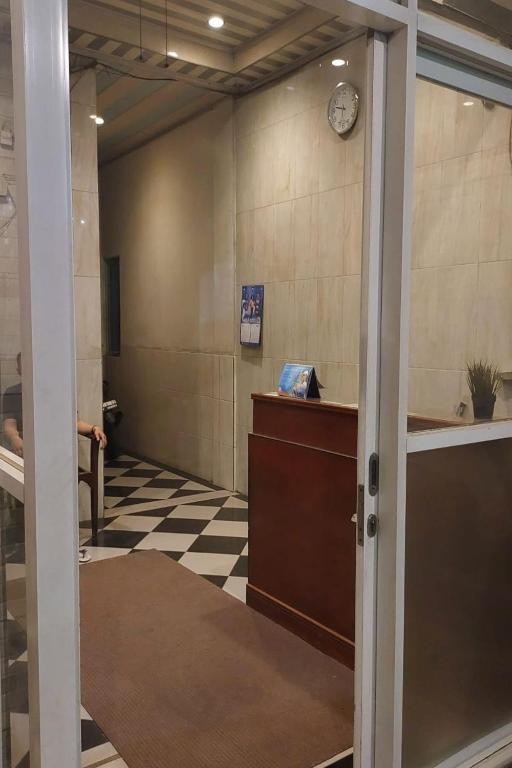 フロント・ロビー