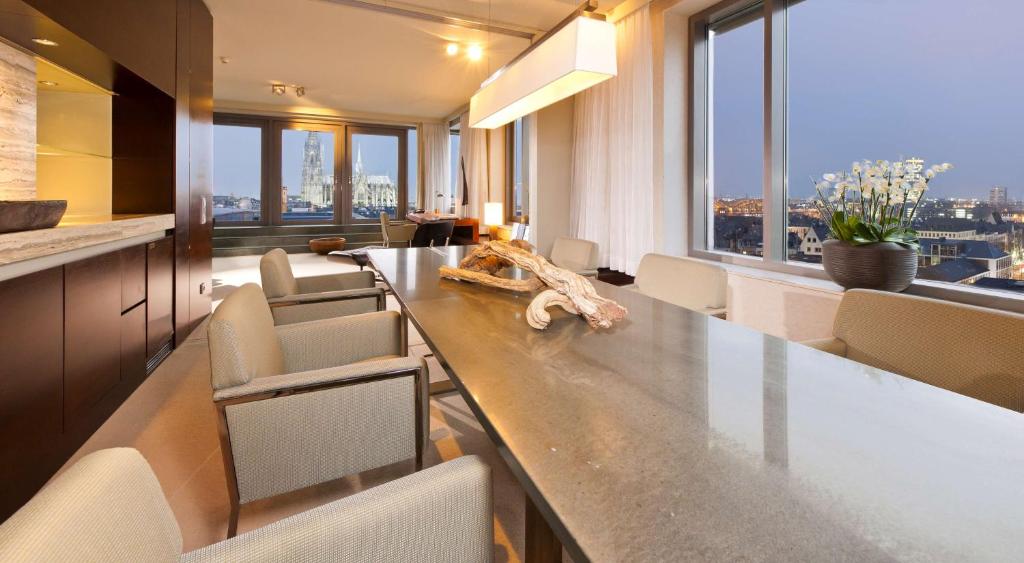 Dorint Hotel am Heumarkt Koeln