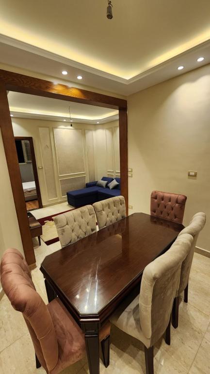 Azarita luxury apartment - families only