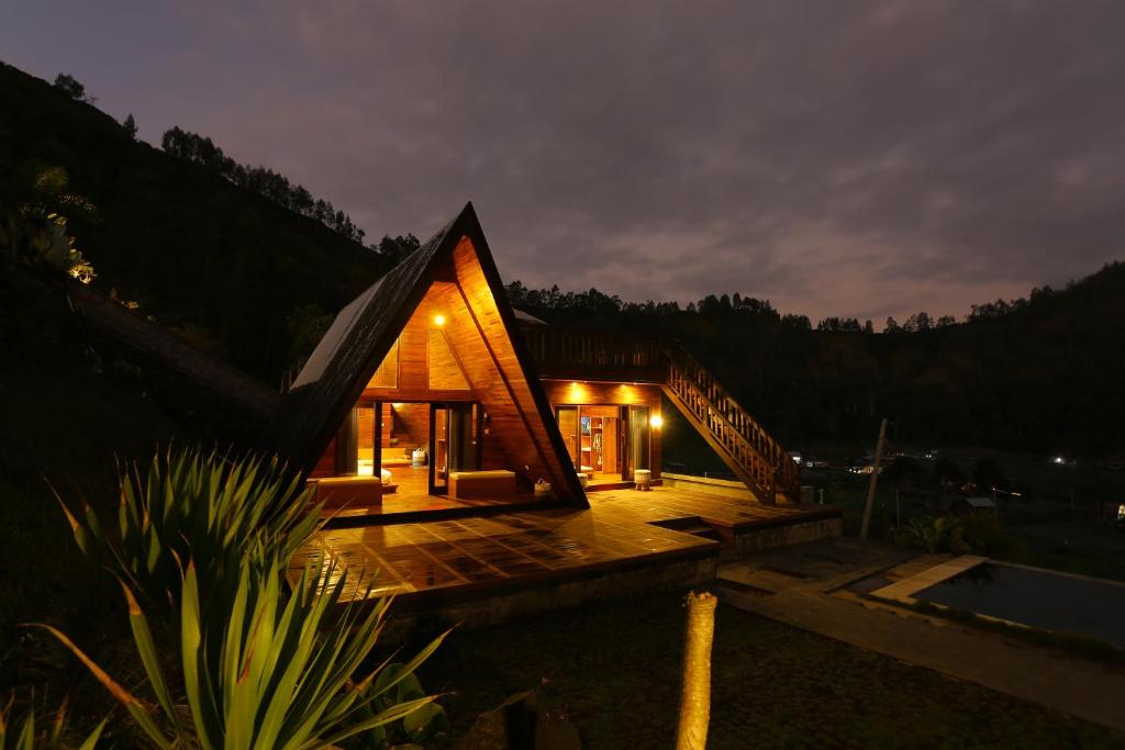 Batur Cliff Panorama — Hotel in Bali