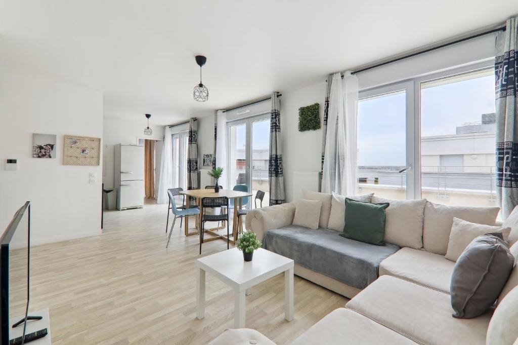 Chic and spacious apart with parking