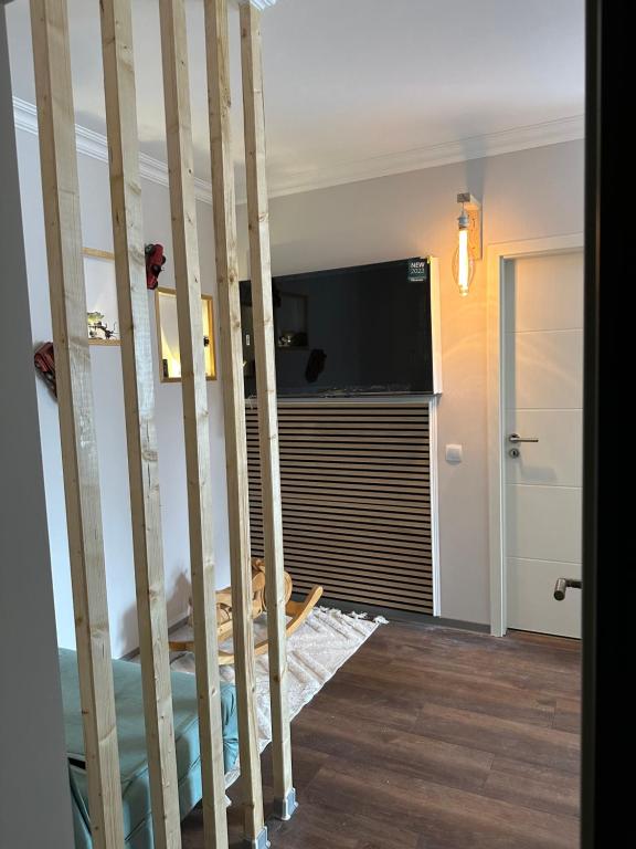 Damien, Bad Bergzabern