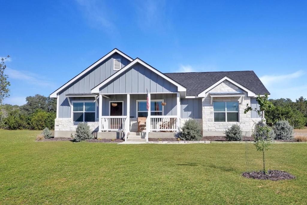 Oasis by the Lake, Canyon Lake