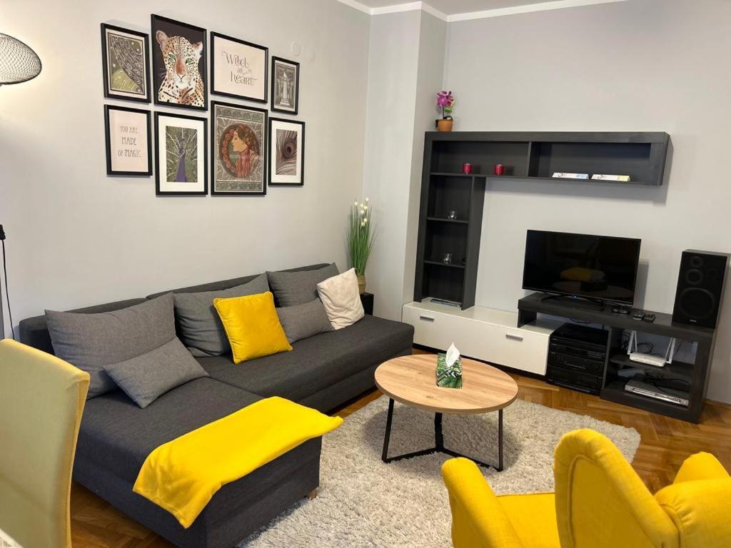 THE FIVE-OLD TOWN Apartments - 2