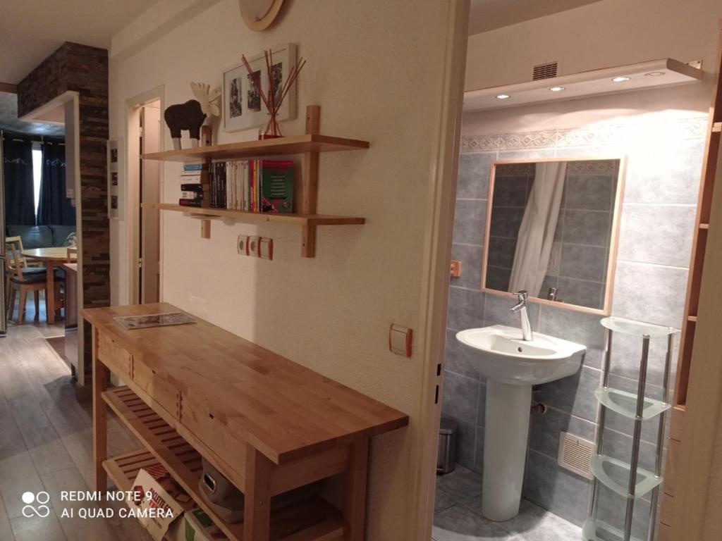 Appartement 3 pièces rénové, 65 m², à 100 m des pistes - FR-1-449-60 - 5