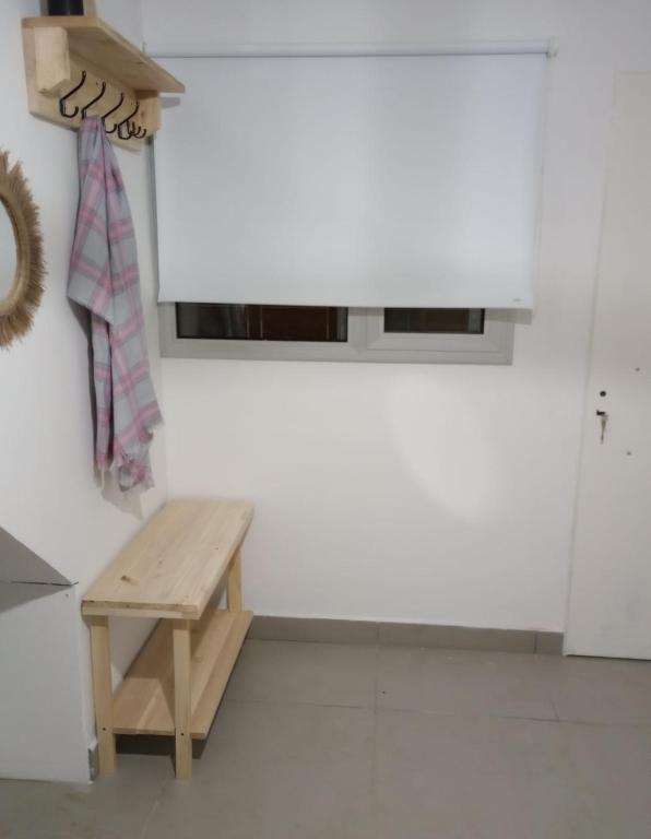 Habitación baño y entrada Independiente - 2