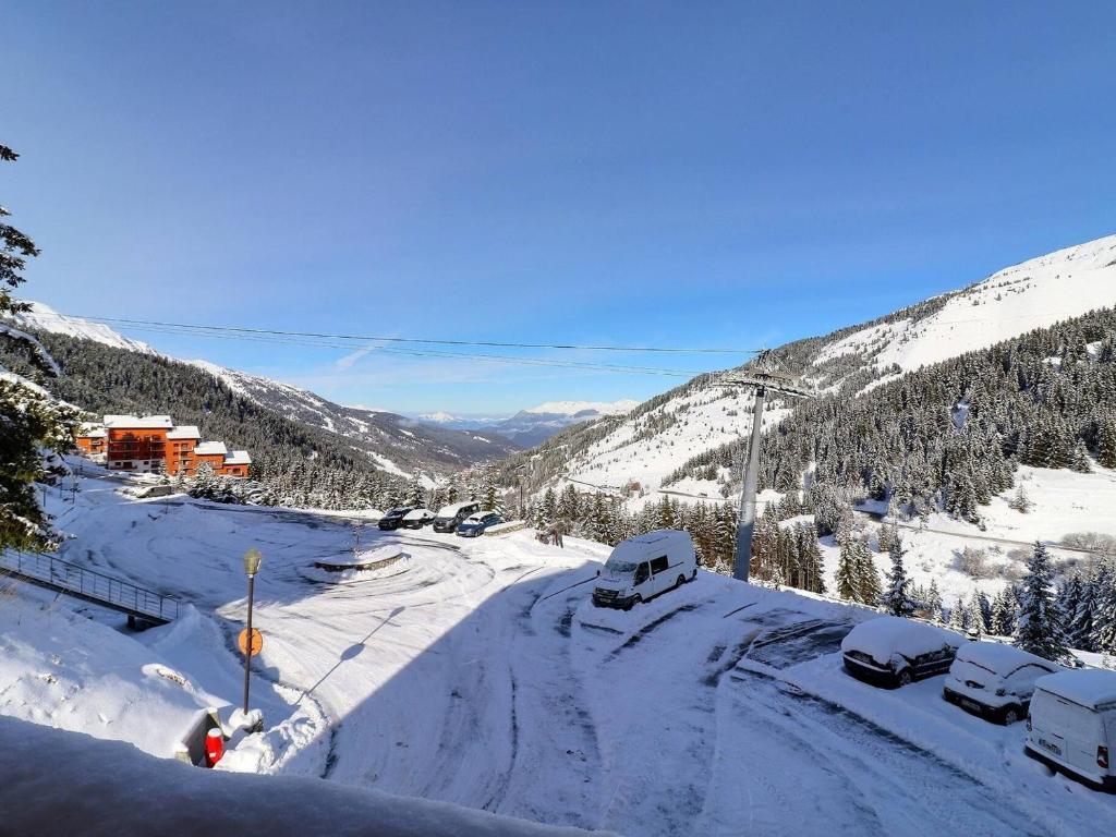 Charmant 2 Pièces Skis aux Pieds avec Balcon et WIFI Gratuit - FR-1-182-188 - 4