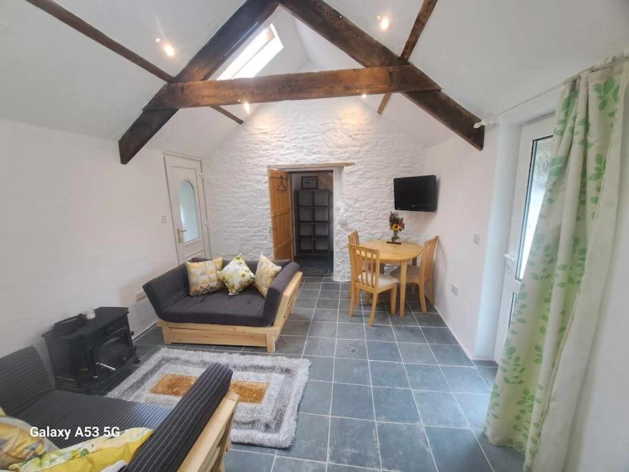 the anchor light, Pembroke