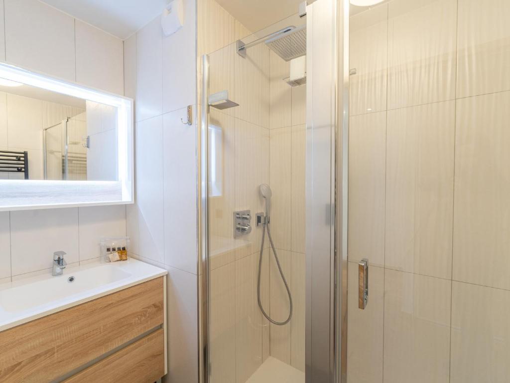 Appartement spacieux à Courchevel, 12-14 pers., parking & ski-in/ski-out - FR-1-563-116 - 3