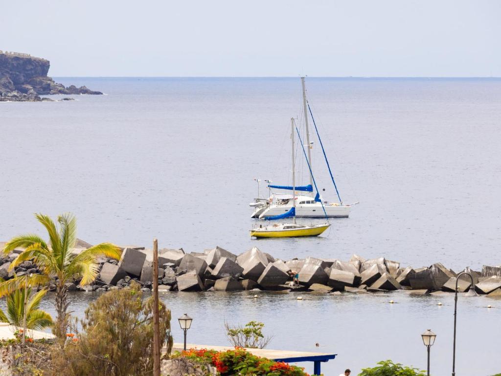 Moderno apartamento junto al mar con balcón, aparcamiento y Wi-Fi - ES-279-11 - 4