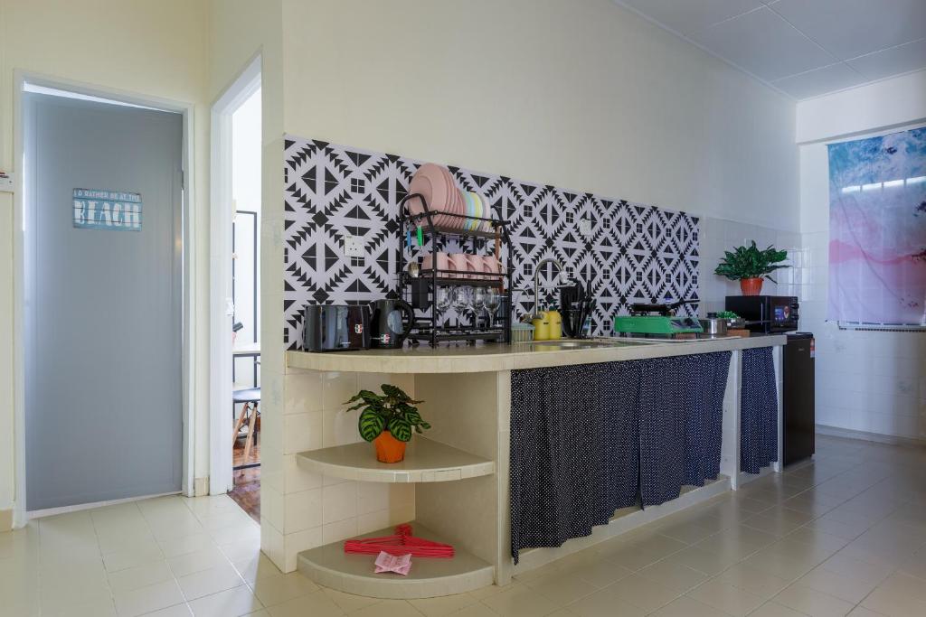 The Surfer's House | 100m To Batu Ferringhi Beach photo