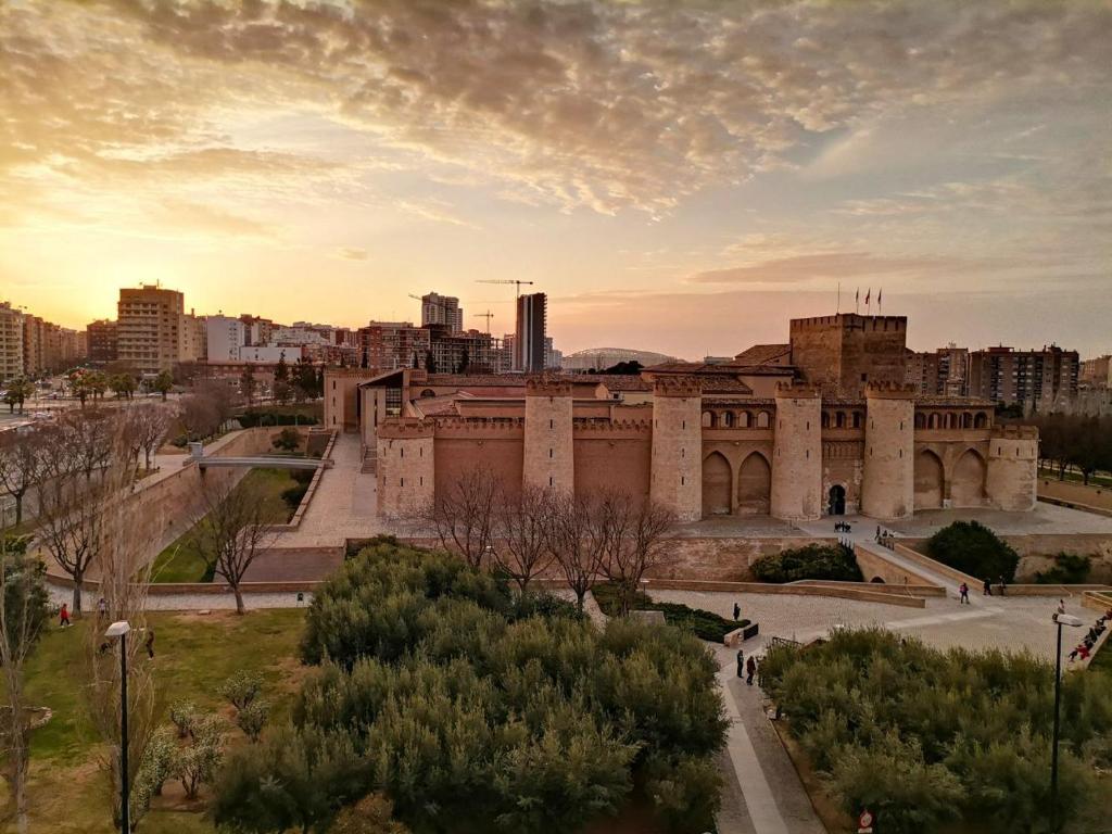 La balconada de la Aljafería con parking privado - 2