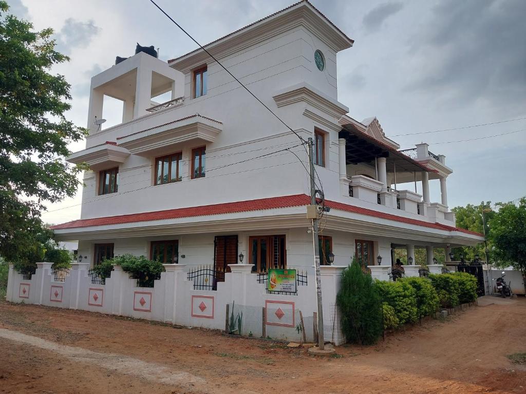 Shri Sai Baba Homestay - EB Colony - Trichy photo