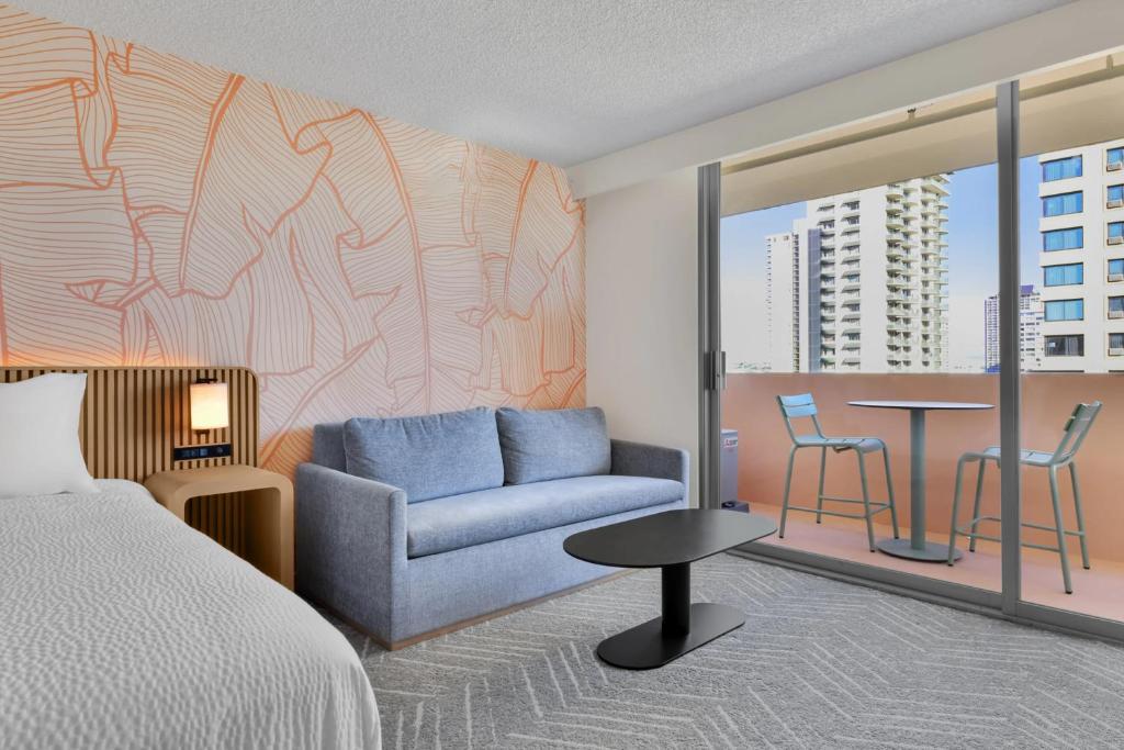 Romer Waikiki at the Ambassador photo