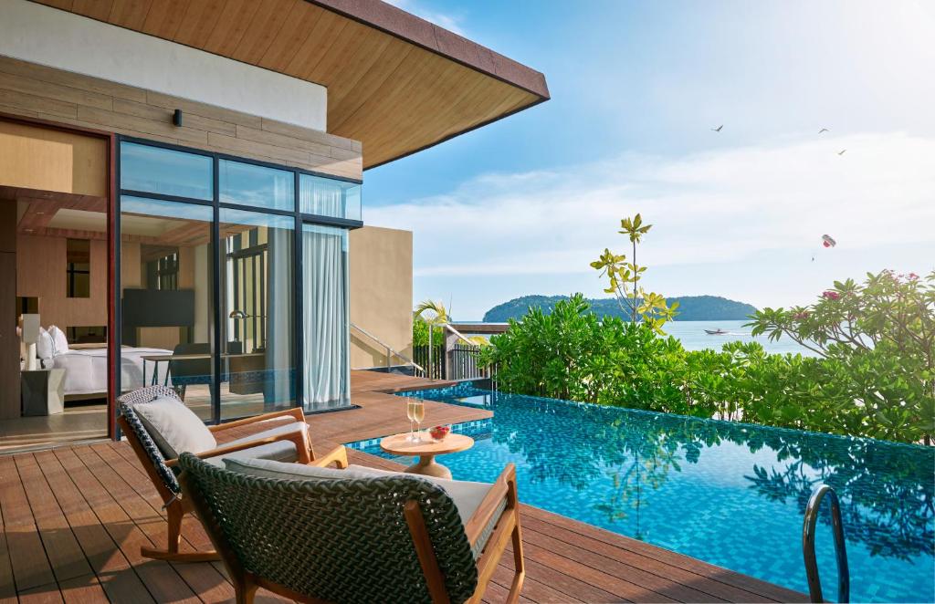 PARKROYAL Langkawi Resort — Swimming pool in Pantai Teng, Kedah