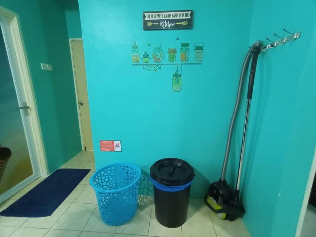 Handz Guest House II (WiFi)-For Family/Same Gender photo