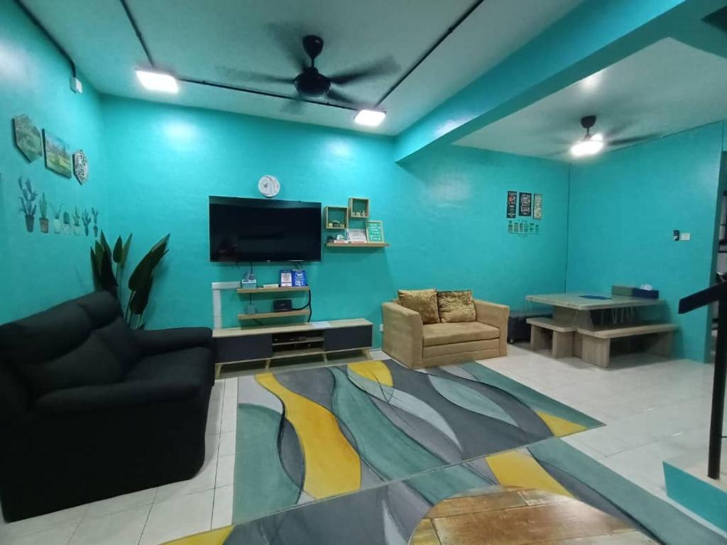 Handz Guest House II (WiFi)-For Family/Same Gender photo