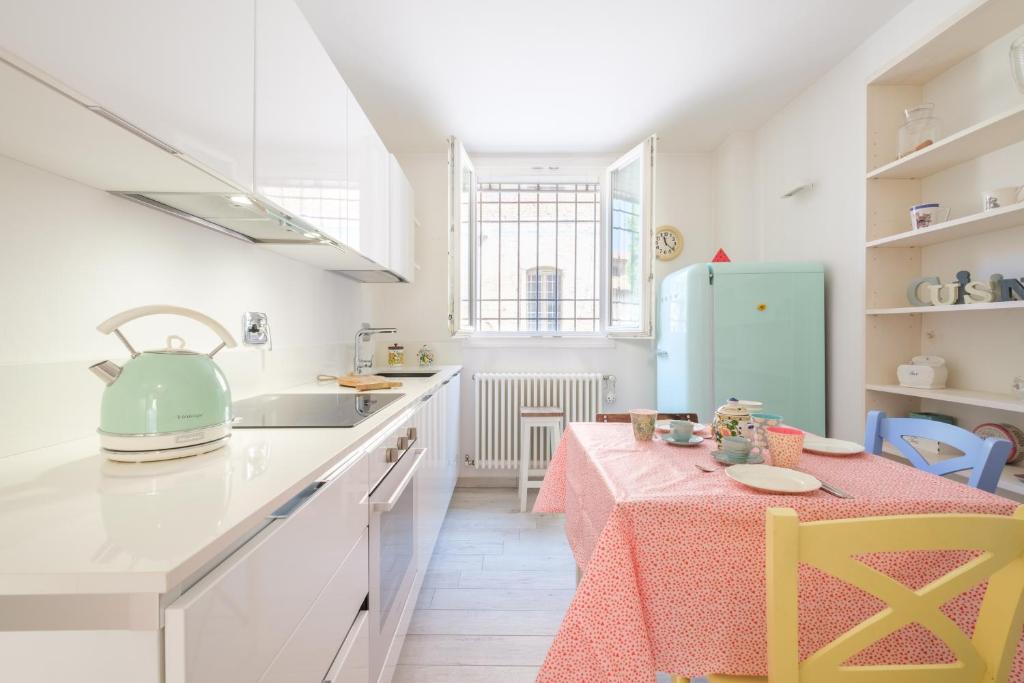 San Mamolo Apartment by Studio Vita - 2