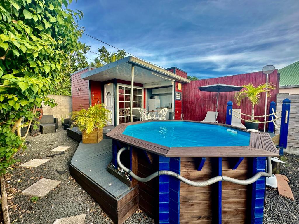 Gîte charmant avec piscine, Lamentin